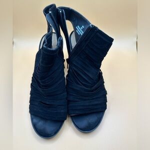 Peep Toe Trendy Black Boot